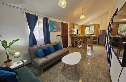 Santa Lucia Casa | Casa Mandala, un oasis fresco en la calurosa selva de Tortuguero con wifi y aire