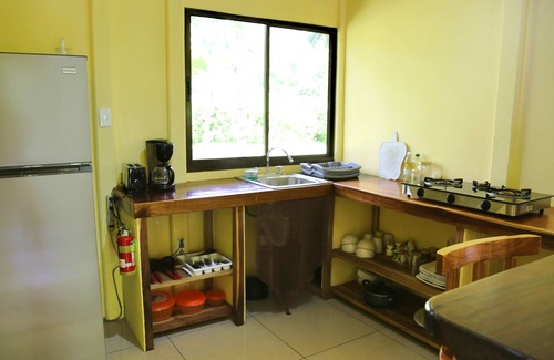 Cahuita Casa | Casa Melocotón 4 personas (Hotel-Cabinas Nadine)