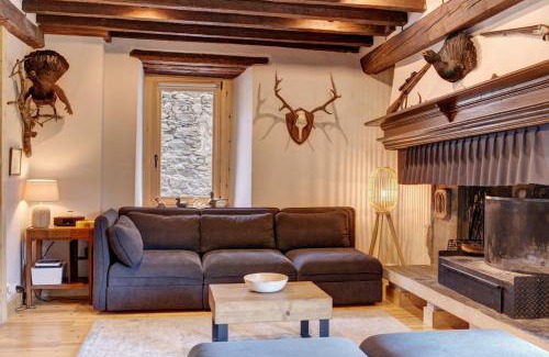 Gessa Casa | Casa Montlude - Elegancia rústica y confort moderno en el corazón del Valle de Arán by Eth Flòc