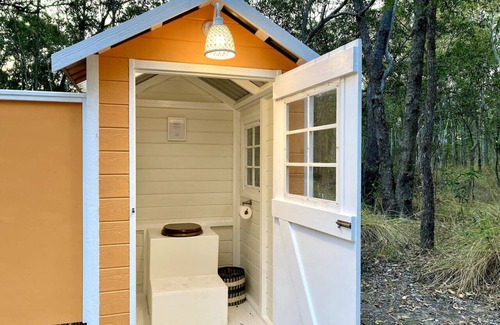 Captain Creek Cabina | Casa Naranja | Off-grid Hideaway Agnes Water 1770