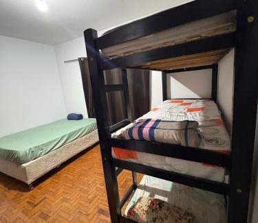 Campinas Casa | Casa Nova Europa 3 quartos para 10 solteiros