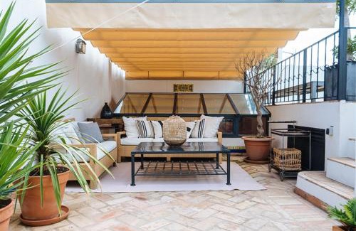 San Bartolome Casa | CASA PALACIO SXVIII CON PISCINA en centro histórico de SEVILLA