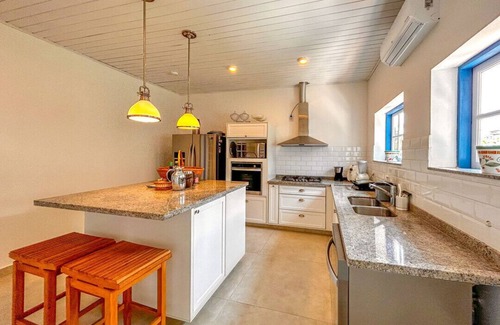 Ilhabela Chalet De Esquí | Casa próx à Praia de Santa Teresa, Ilhabela/SP