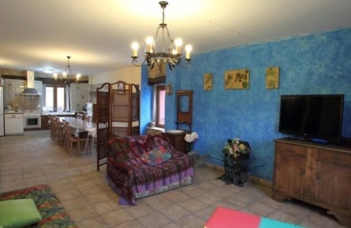 Basconcillos del Tozo Cabaña | Casa Rural La Bernarda para 16 personas