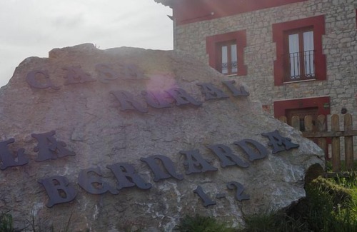 Basconcillos del Tozo Cabaña | Casa Rural La Bernarda para 16 personas
