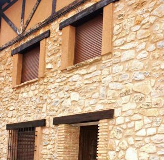 Peralejos de las Truchas Casa | Casa Rural " LA PARRA"