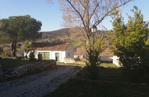Villafranca de la Sierra Casa | Casa Rural de Benjamin Palencia