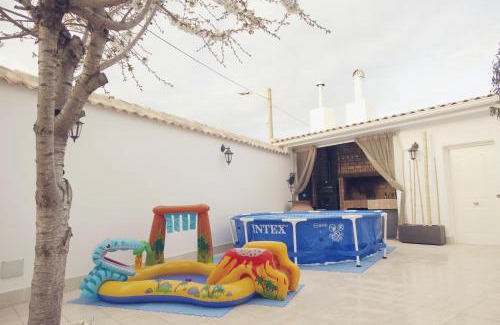 Tinajeros Casa | Casa Rural ideal para escapadas con Barbacoa y Spa