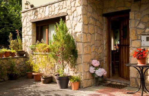 Paniceres Casa | Casa Rural Les Cabañes