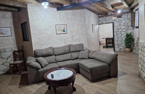 Valle de Santibanez Casa | Casa Rural Martínez