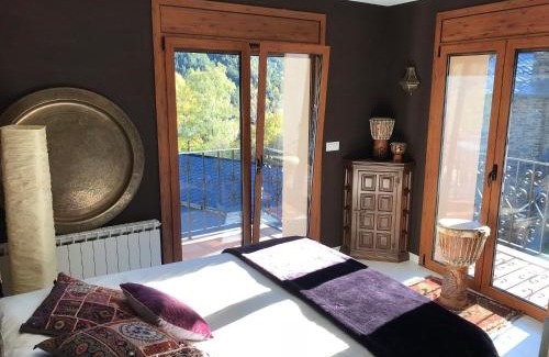 Llorts Chalet De Esquí | Casa Rustica Cabanes