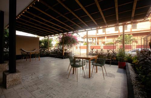 Manga Hotel | Casa Santa Cruz & Social Coffee