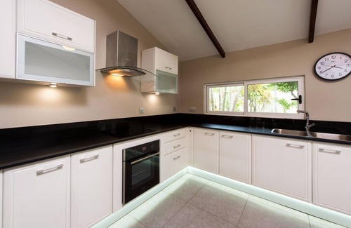 Palm Beach Estates Villa | Villa Casa Serena, Playa Grande, Costa Rica - ¡Una propiedad privada frente al mar!