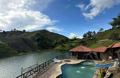 Guatape Alquiler De Eote | Casa sobre la represa de Guatapé
