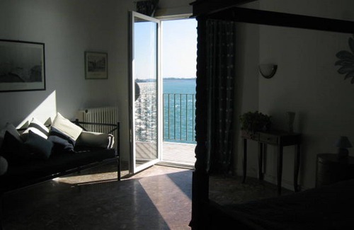 Longa Casa | Casa Sulla Laguna