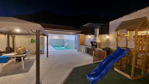 San Bartolome de Pinares Casa | Casa tio peguero - piscina spa