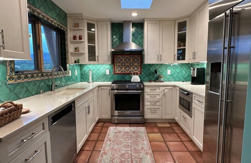 Northeast Santa Fe Casa | Casa Turquesa: Walk to Plaza, best mountain views close to Community Center