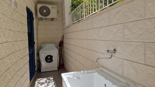 Campomarino di Maruggio Casa | CASA VACANZA ANNA FRANK - CAMPOMARINO di MARUGGIO (TA)