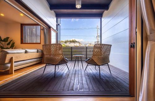 Dazaifu Casa | Casa Villa 連歌屋 Wooden detached house in Dazaifu