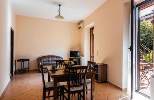 Zafferana Etnea Apartamento | Casa Zafferana centro con terrazza