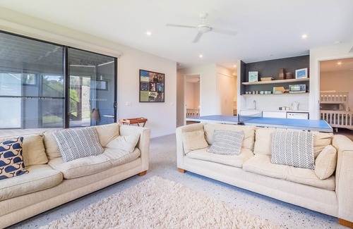 Inverloch Casa | Casablanca - Surf Side - Wifi Included