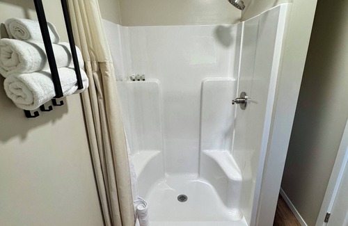 Lake Placid Hotel | Cascade Inn