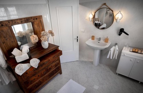 Bossolasco Cama Y Desayuno | Cascina Brichat Alta Langa