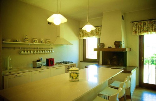 Monte Porzio Villa | Villa con piscina privada, aire acondicionado y putting green a 10 km del mar.