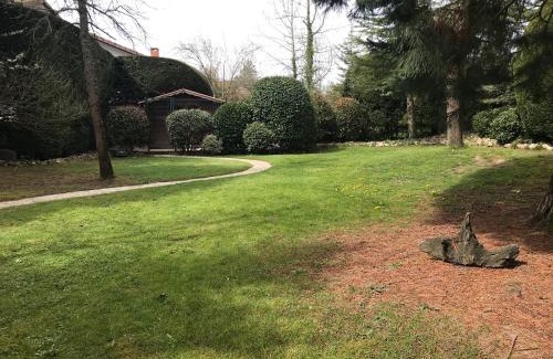 Murgia Casa | Caserio Arrigorri excelente ubicación jardín con barbacoa 14 plazas