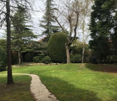 Murgia Casa | Caserio Arrigorri excelente ubicación jardín con barbacoa 14 plazas