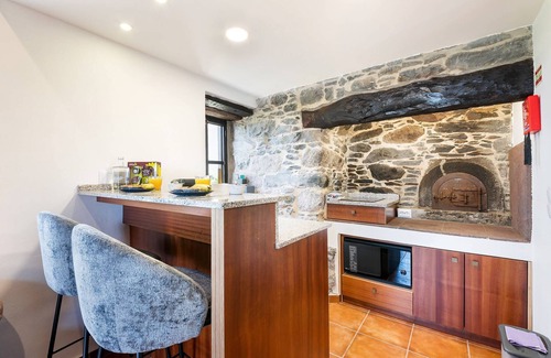 Ponta Delgada Villa | Casinha do Mar by Galmi