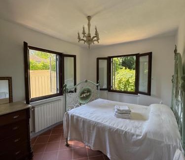 Ronchi Apartamento | Casolare De Ranieri - appartamento in villa bifamiliare a 500m dal mare