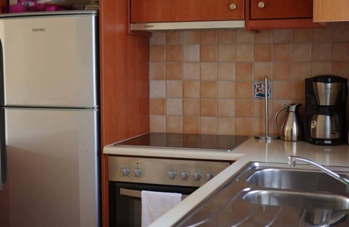 Maleme Casa | Cassiopeia 1BR Apt on Beach with Pool