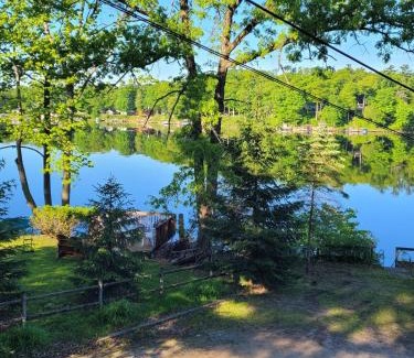 Newaygo Apartamento | Castaway Cottage on Croton Pond #4