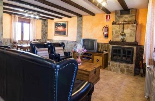 Sasamon Casa | Castillo Goyito