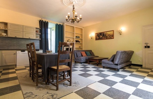 Chalais Apartamento | Apartamento castillo Chaleix bosque