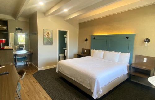 San Simeon Hotel | Castle Inn