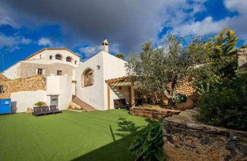 La Bisbal del Penedés Villa | Catalunya Casas Captivating Villa in the Vineyard close to Sitges