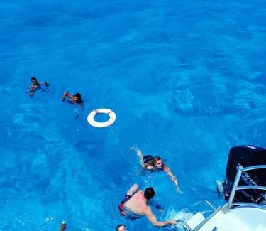 La Isla Alquiler De Eote | Catamaran Fragata Cancun