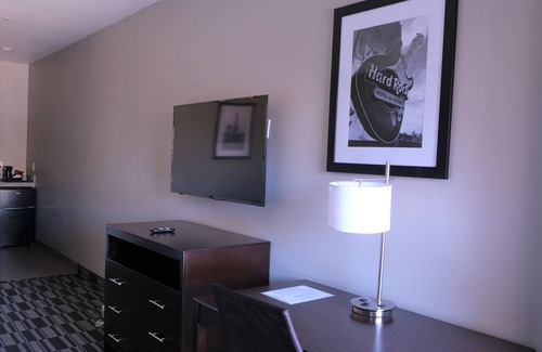 Tulsa Hotel | Catoosa Inn & Suites