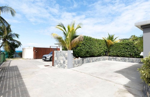 Anse de Lorient Villa | Caza Lili Luxury villa