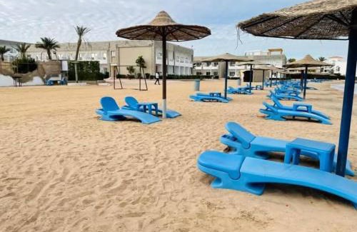 Village Road Complejo | Cecilia Resort Chalets- Hurghada