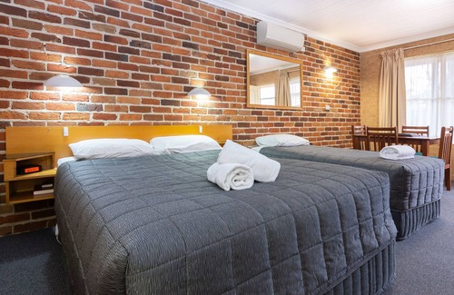 Armidale Hotel | Cedar Lodge Motel