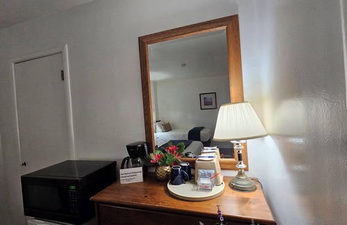 Dunsmuir Hotel | Cedar Lodge Motel