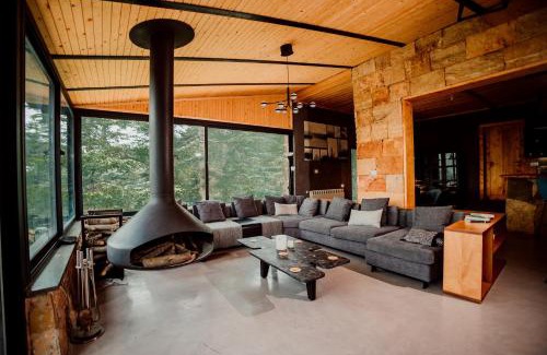 Kfardebian Villa | Cedar Scent Guesthouse