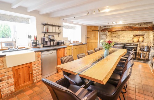 Cwmtirmynach Casa | CEFN NANNAU, pet friendly, luxury holiday cottage in Cerrigydrudion