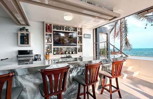 Puntarenas Casa | Casa Celajes ON THE BEACH w/Pool - Jacuzzi