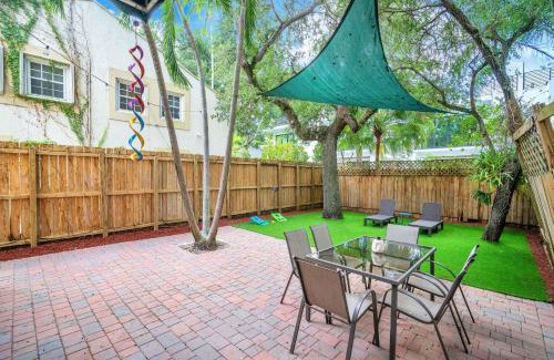 Coconut Grove Casa | Center Grove - Lush & Spacious & New - 3 Bedrooms