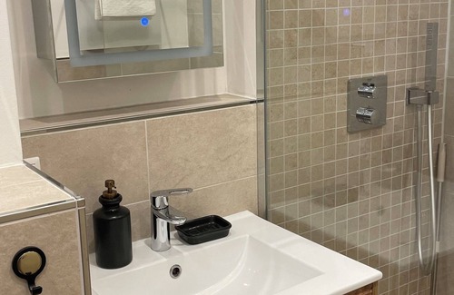 Erfttal Hotel | Central and cozy apartment near Düsseldorf & Cologne