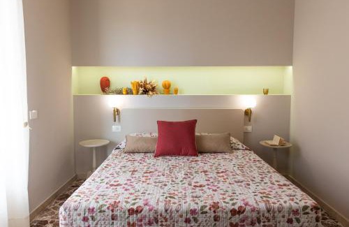 Ispica Apartamento | Central House palazzo Brafa una camera di albergo